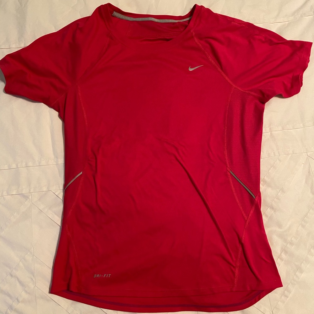 Nike Women’s Dri-Fit reflective Running T-shirt